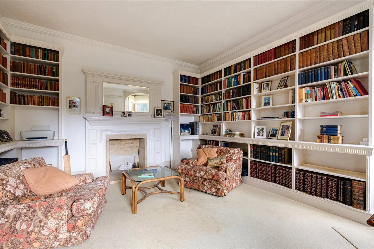 St. Swithins Road, Sherborne, DT9, photo 3