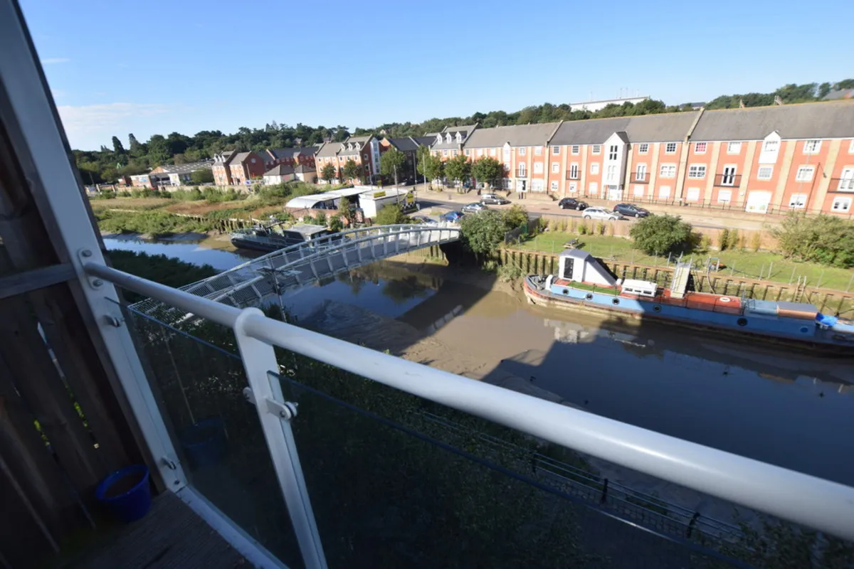 Hawkins Road, Colchester, CO2 8XY, photo 8