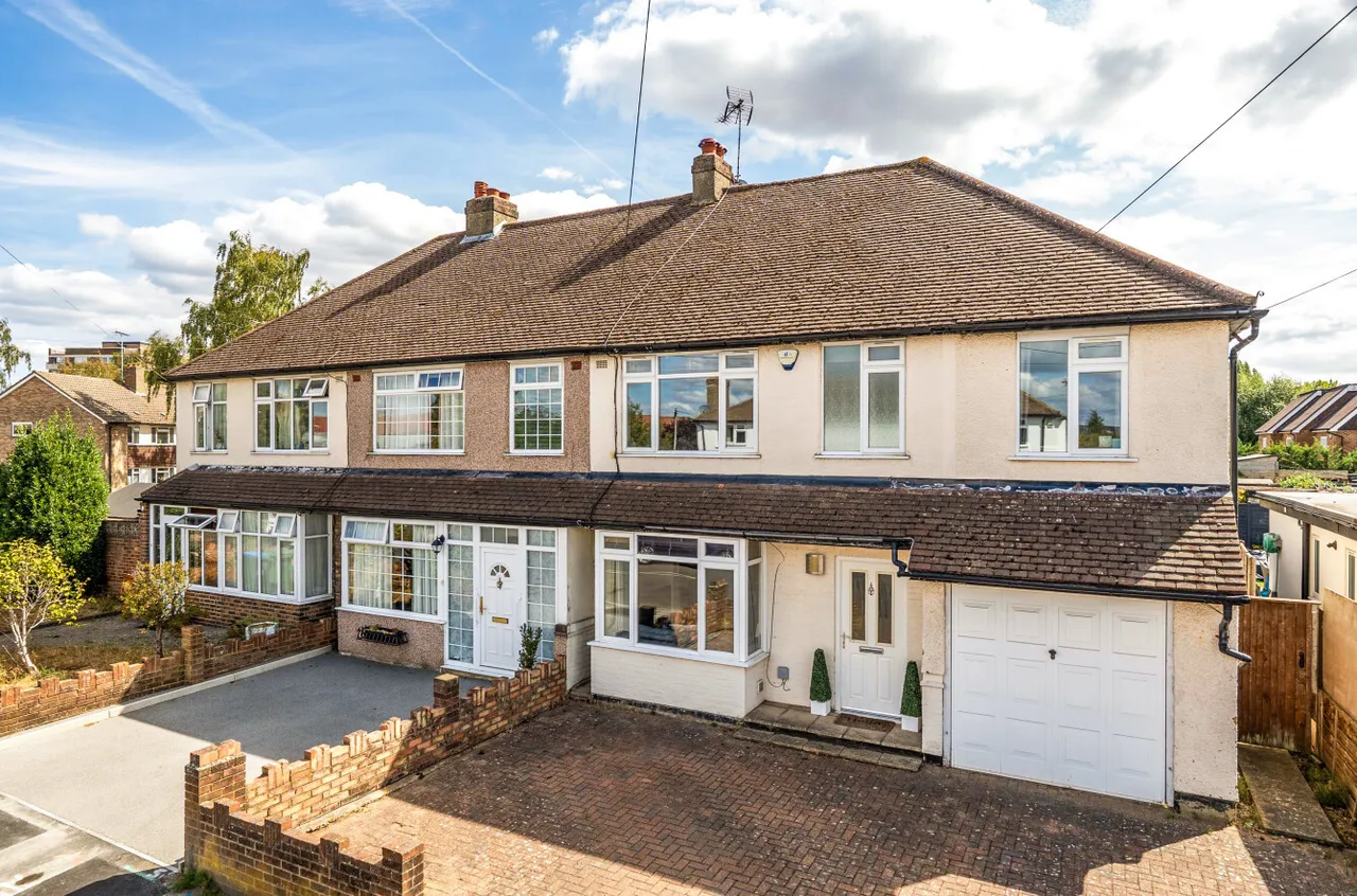 First Avenue, Walton On Thames, KT12, photo 19