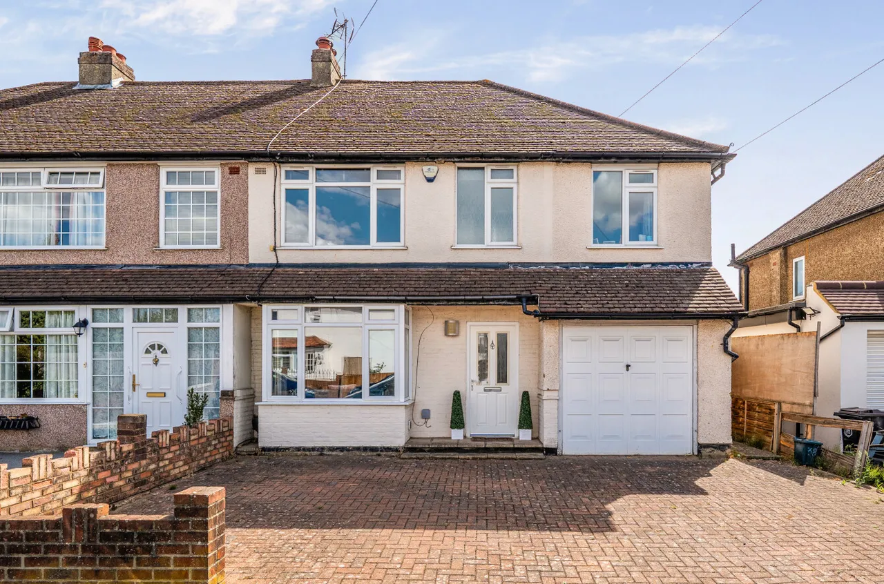 First Avenue, Walton On Thames, KT12, photo 18