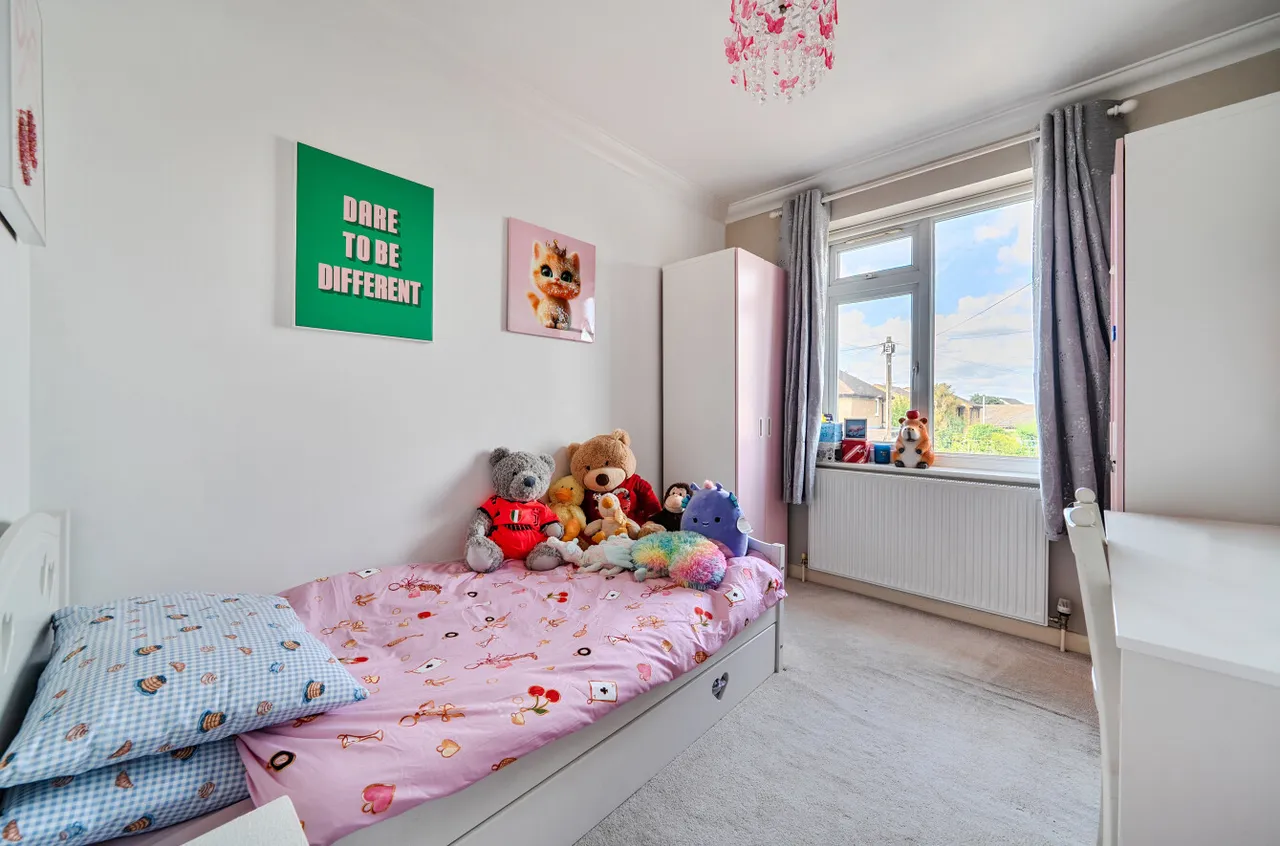 First Avenue, Walton On Thames, KT12, photo 16