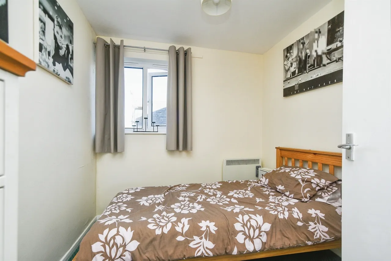 Castle Street, Calne, SN11, photo 7