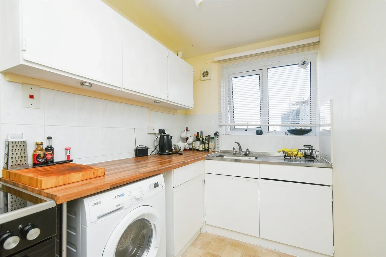 Castle Street, Calne, SN11, photo 4