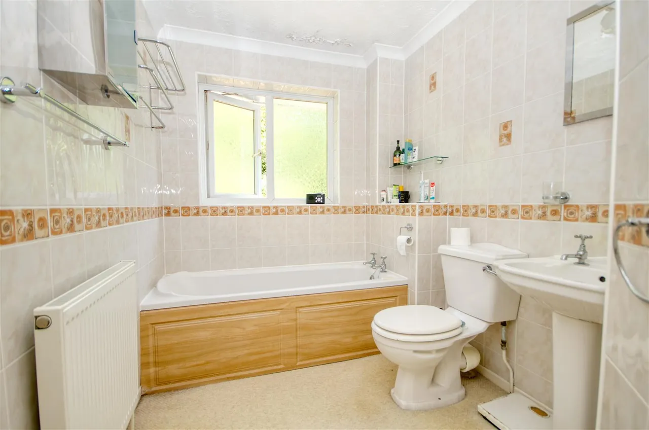 Marlborough Gardens, Southampton, SO30 2UT, photo 16