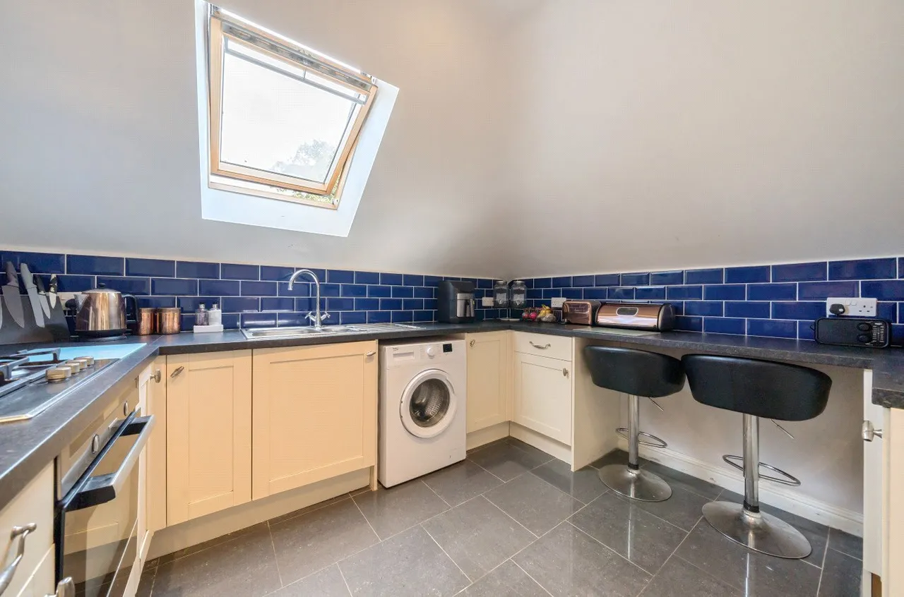 Roebuck Estate, Binfield, Bracknell, Berkshire, RG42 4DD, photo 6