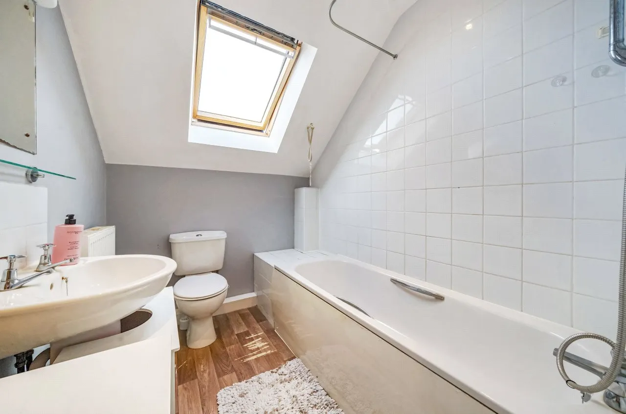 Roebuck Estate, Binfield, Bracknell, Berkshire, RG42 4DD, photo 11