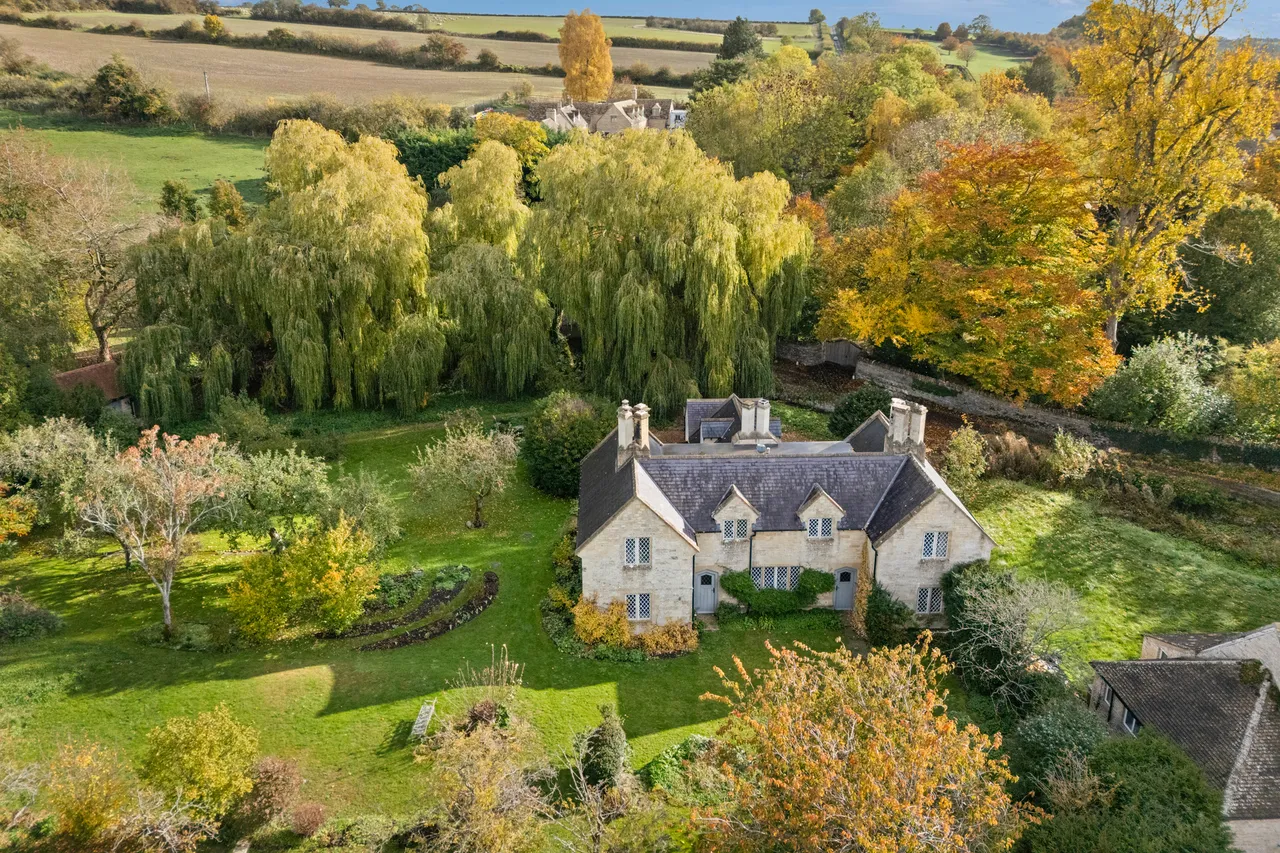 Swinbrook Place, Swinbrook, OX18, photo 3