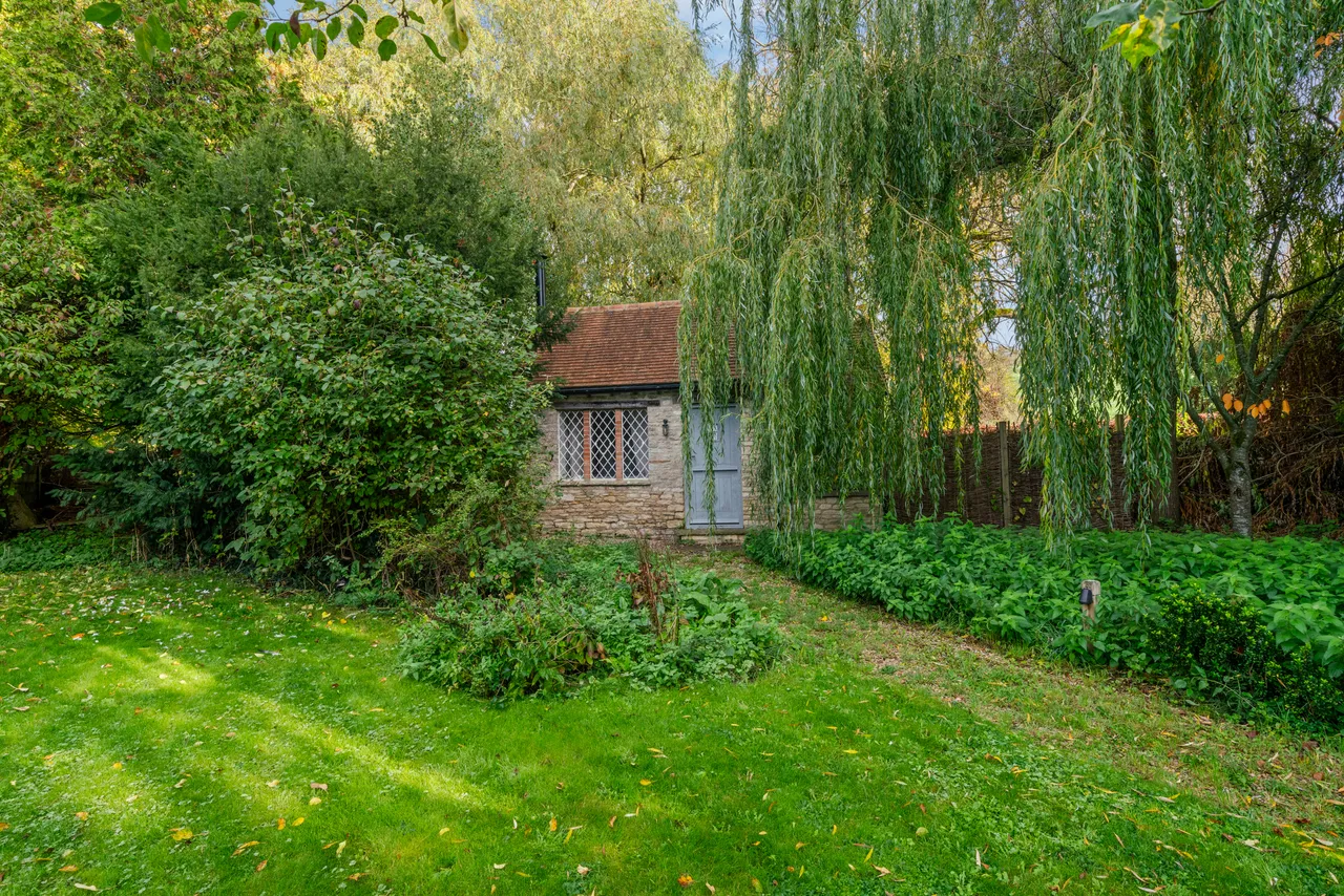 Swinbrook Place, Swinbrook, OX18, photo 5
