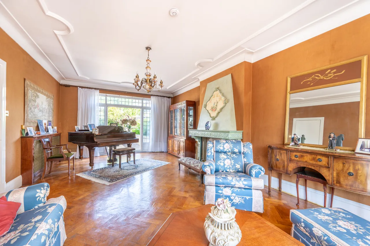 72 Donnington Road, London, photo 9