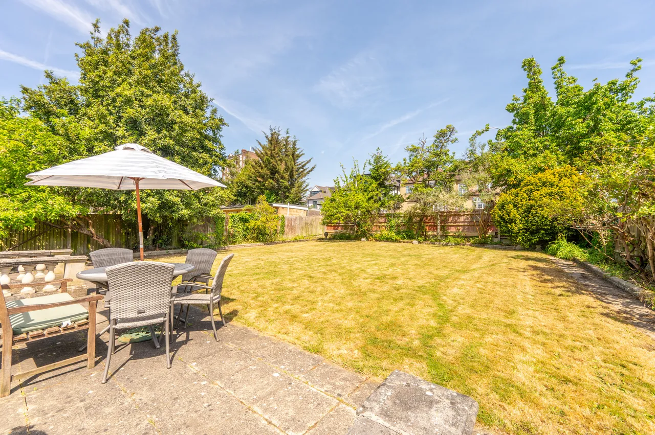72 Donnington Road, London, photo 11