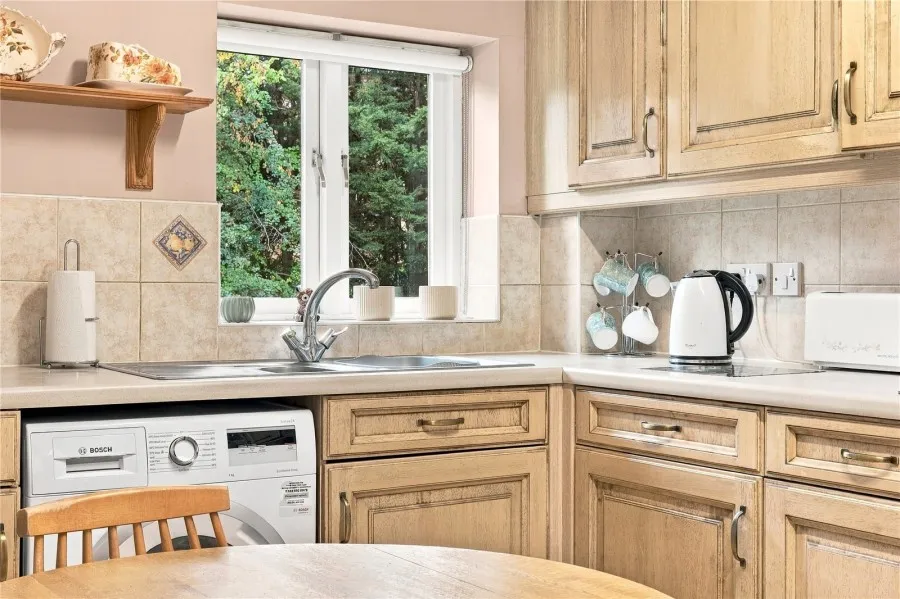with 2 bedrooms in Saffron Walden, CB11, photo 5