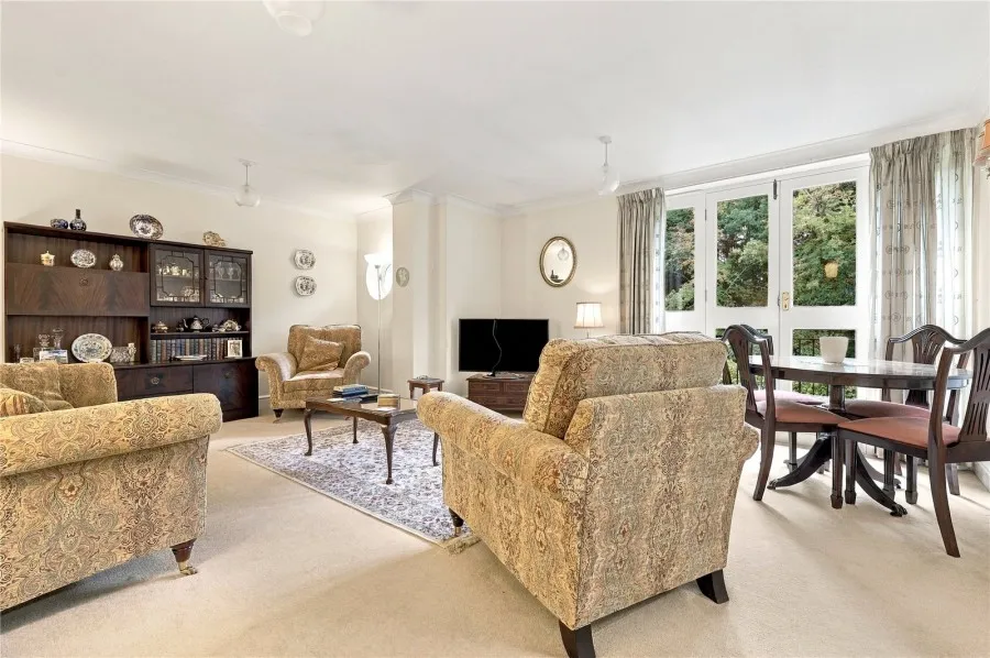 with 2 bedrooms in Saffron Walden, CB11, photo 16