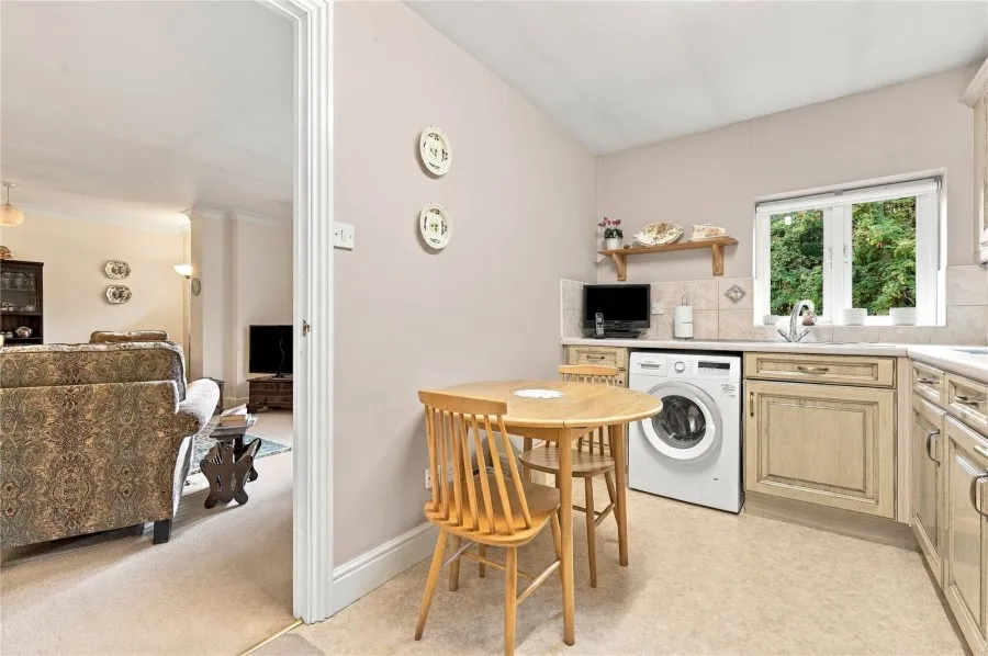with 2 bedrooms in Saffron Walden, CB11, photo 15
