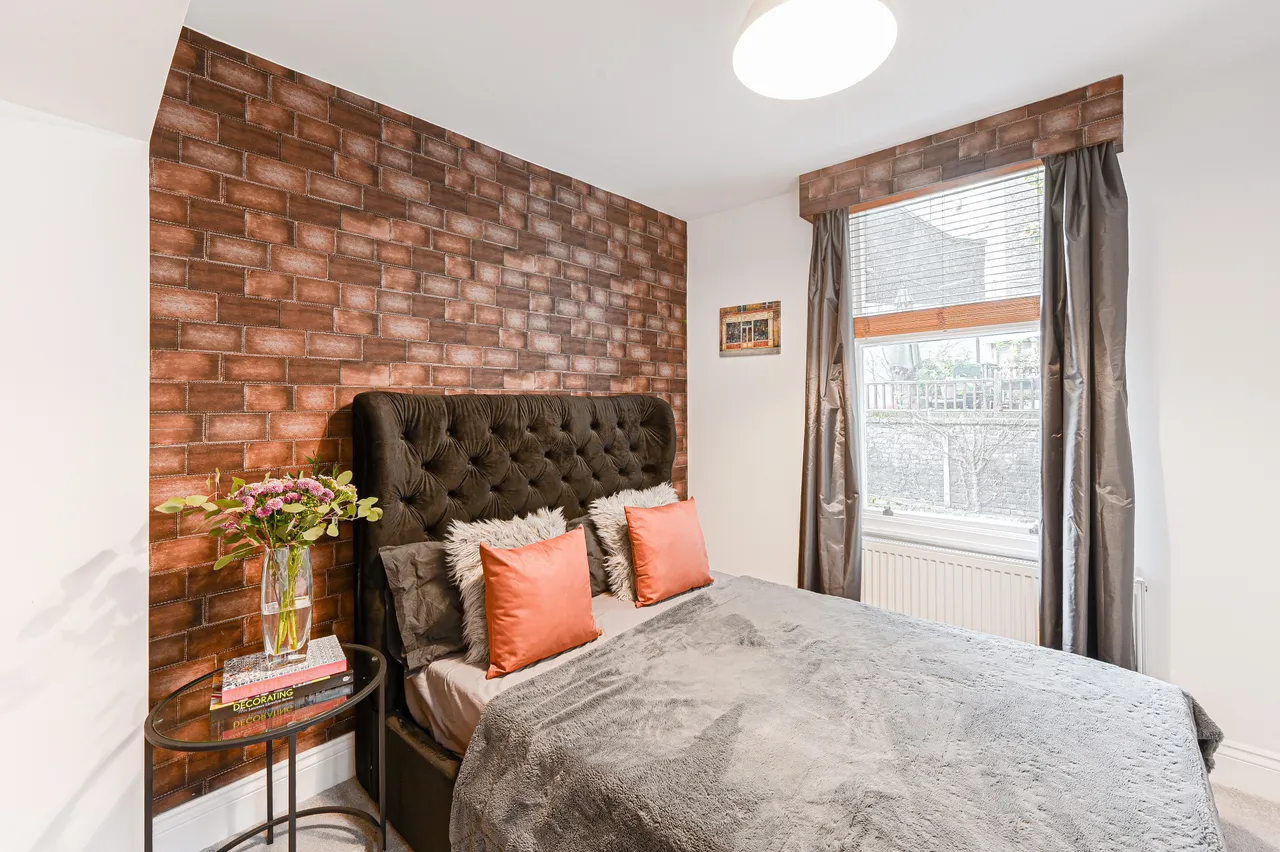 Flat 2, 32 Denbigh Street, London, photo 5