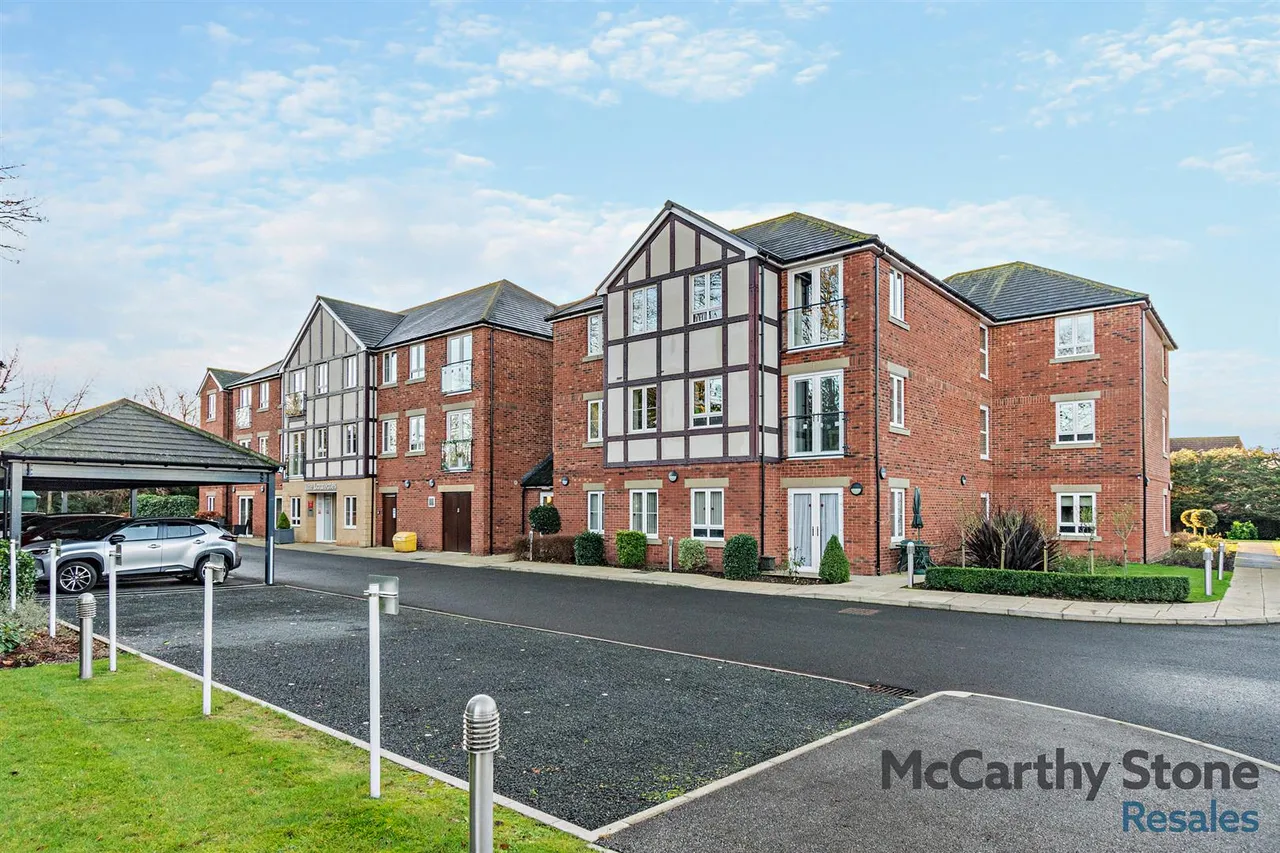 1 bed flat for sale, Newgate Street, Cottingham, HU16
