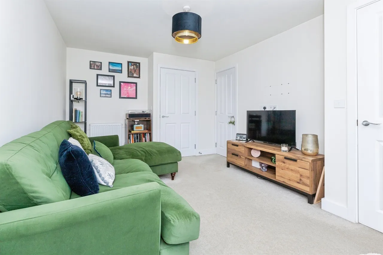 Goshawk Close, Fleckney, LE8, photo 8