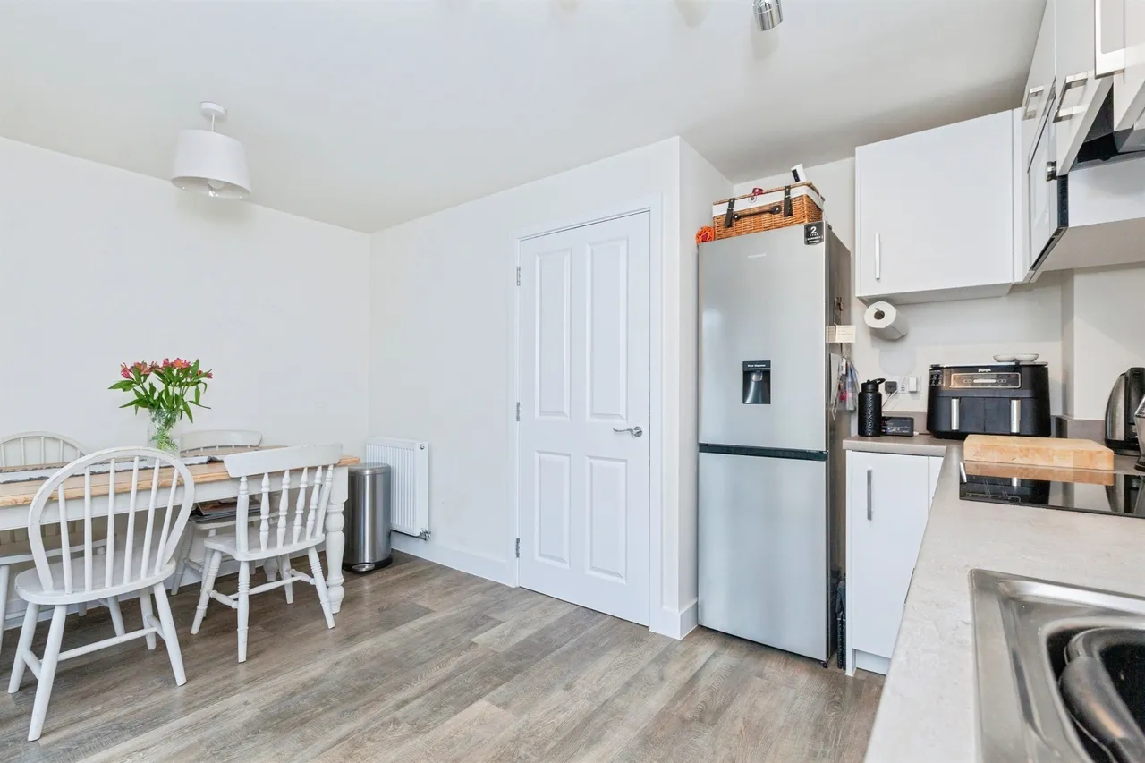 Goshawk Close, Fleckney, LE8, photo 4