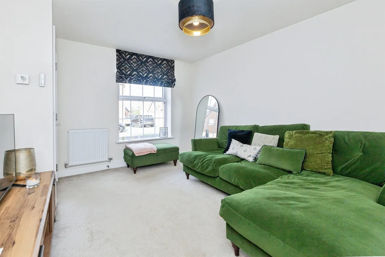 Goshawk Close, Fleckney, LE8, photo 6