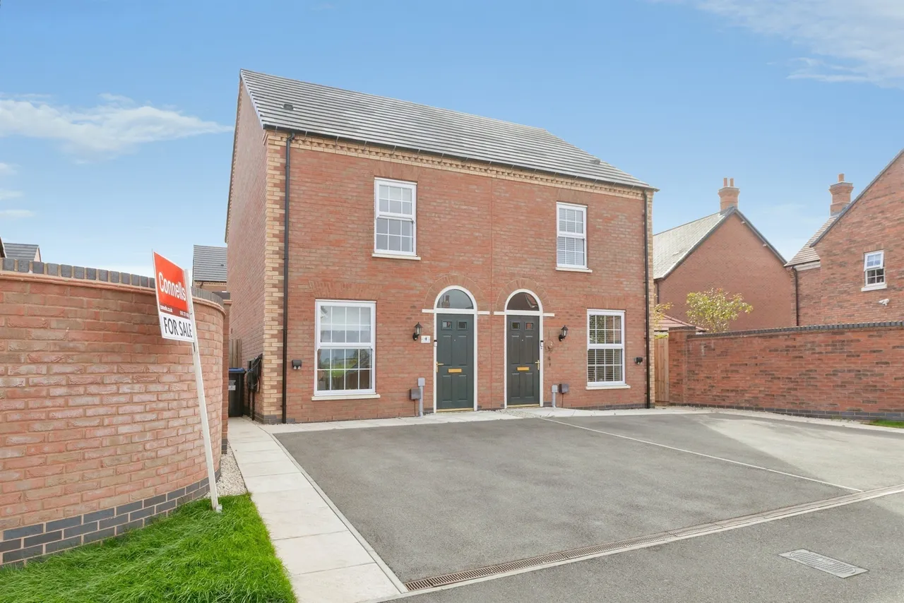 2 bed house for sale, Goshawk Close, Fleckney, LE8