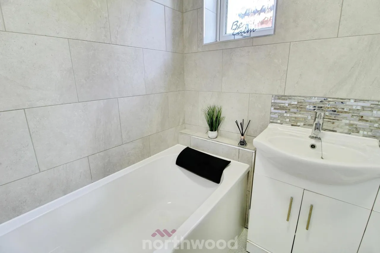 Newbold Terrace, Cusworth, DN5, photo 14