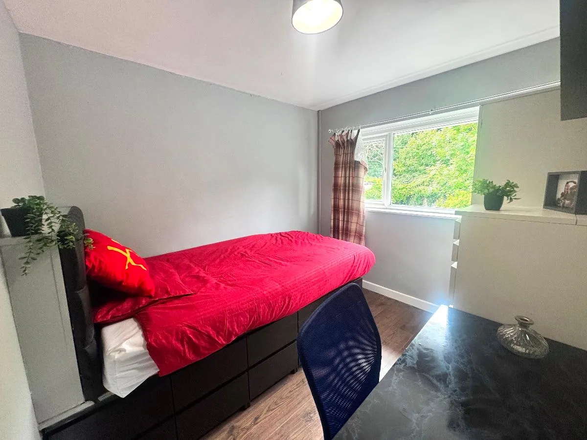 Tenterden Drive, CT2, photo 14
