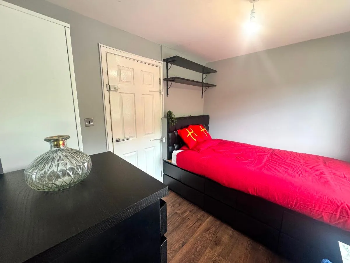 Tenterden Drive, CT2, photo 16