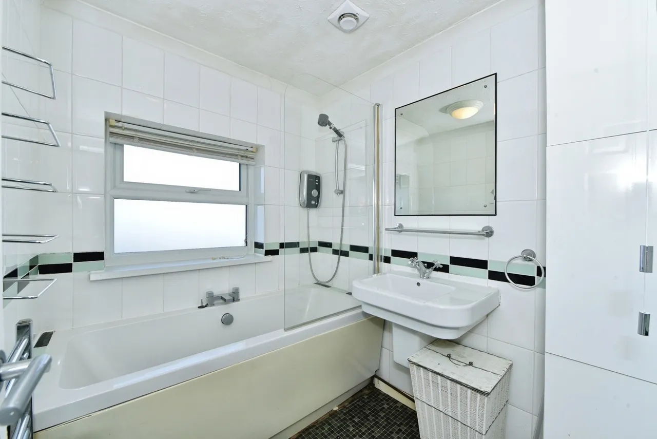 Spa View Drive, Sheffield, S12, photo 17