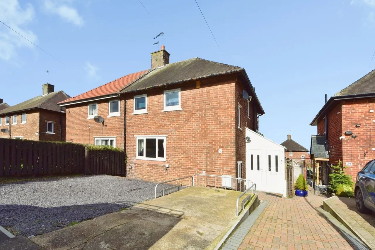 2 bed house for sale — Spa View Drive, Sheffield, S12