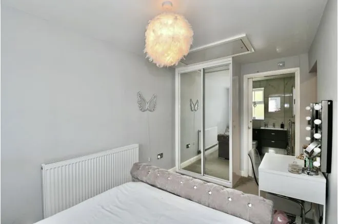 Fox Covert, South Hykeham, Lincoln, photo 9