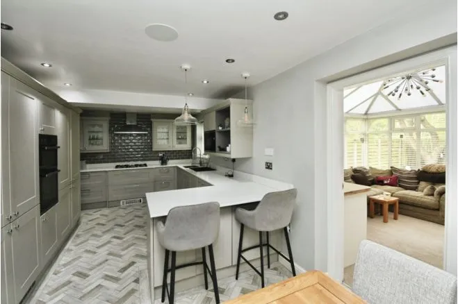 Fox Covert, South Hykeham, Lincoln, photo 4