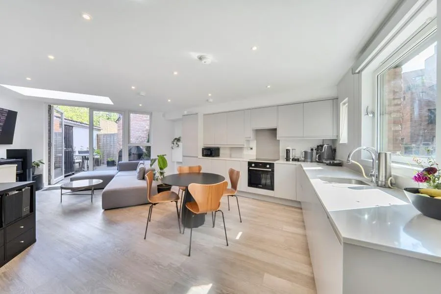 Edgewood Mews, London, N3, photo 6