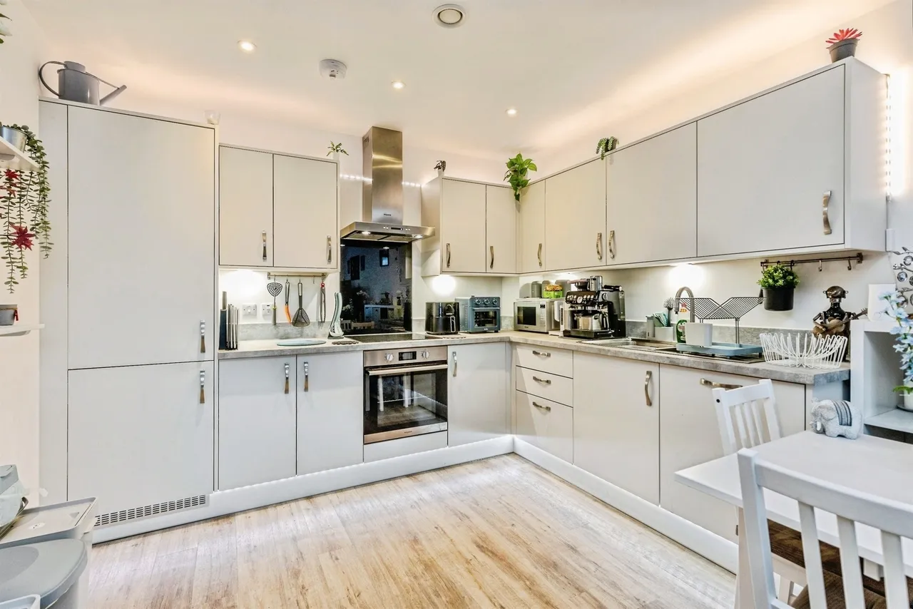 Beach Road, Weston-Super-Mare, BS23, photo 2