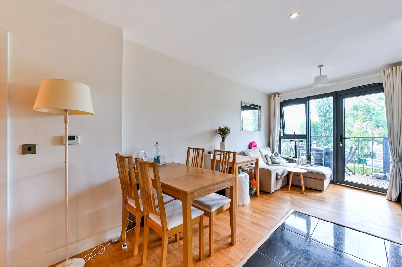 2 bed flat to rent, London, N4