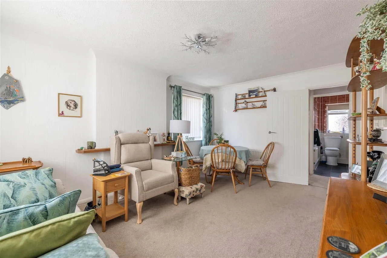 Poolmans Road, Windsor, Berkshire, SL4 4NZ, photo 3