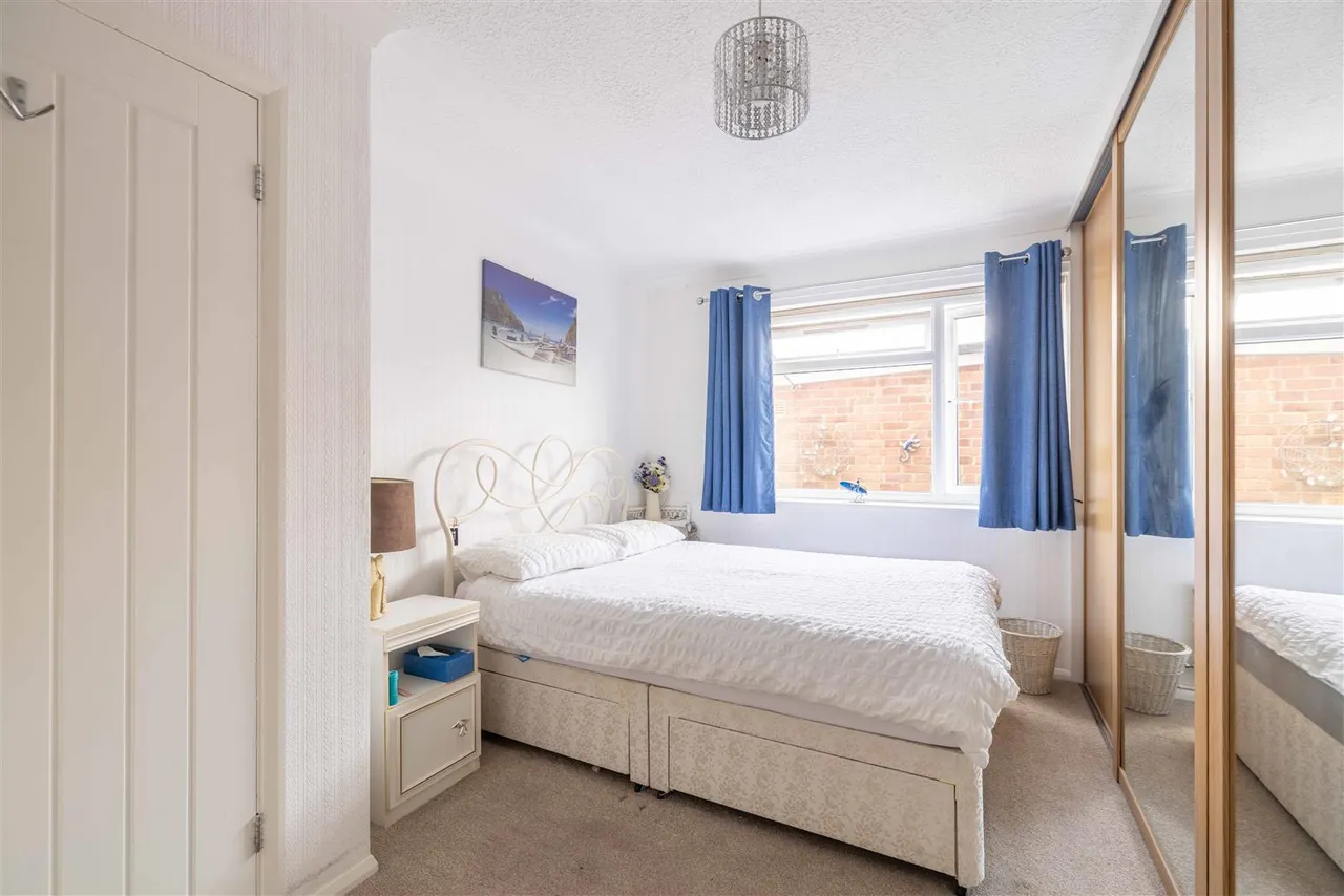 Poolmans Road, Windsor, Berkshire, SL4 4NZ, photo 5