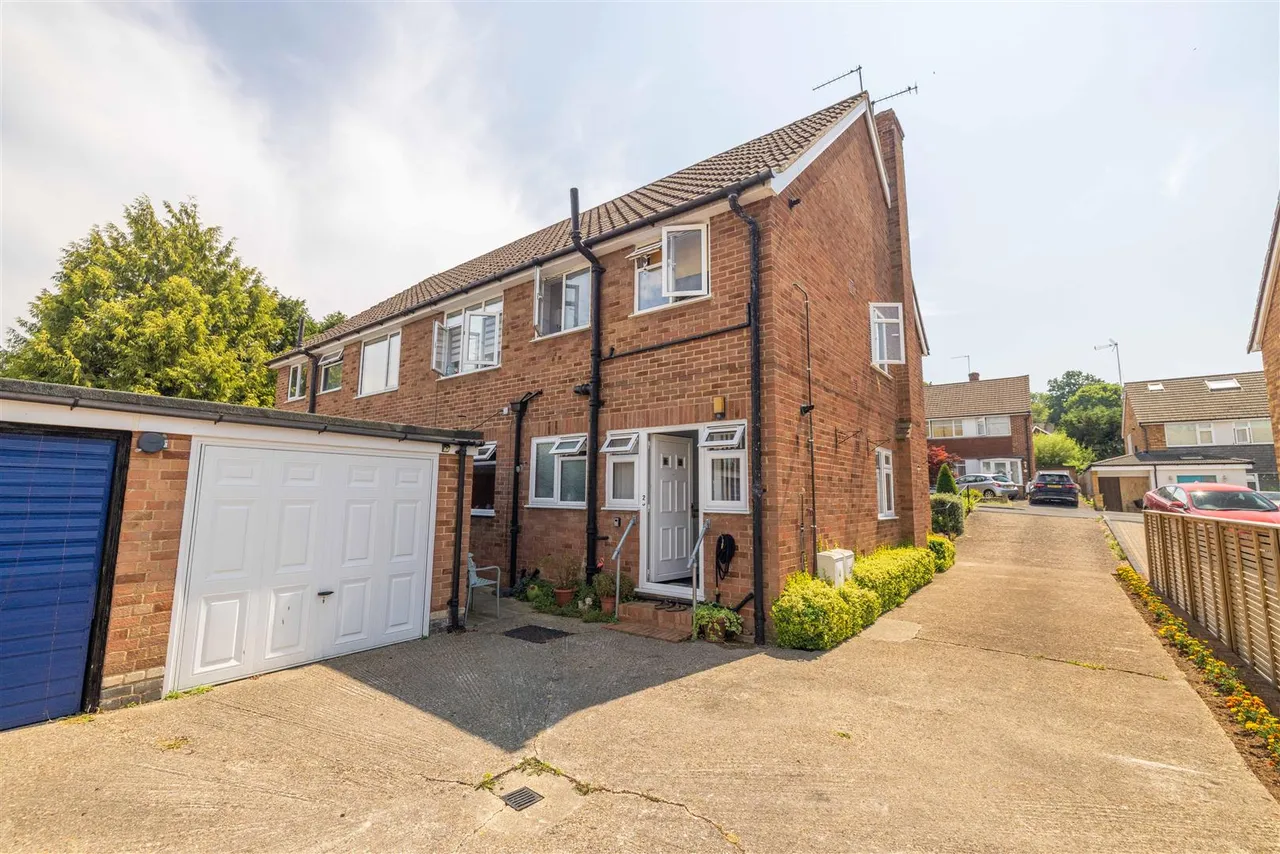 Poolmans Road, Windsor, Berkshire, SL4 4NZ, photo 8