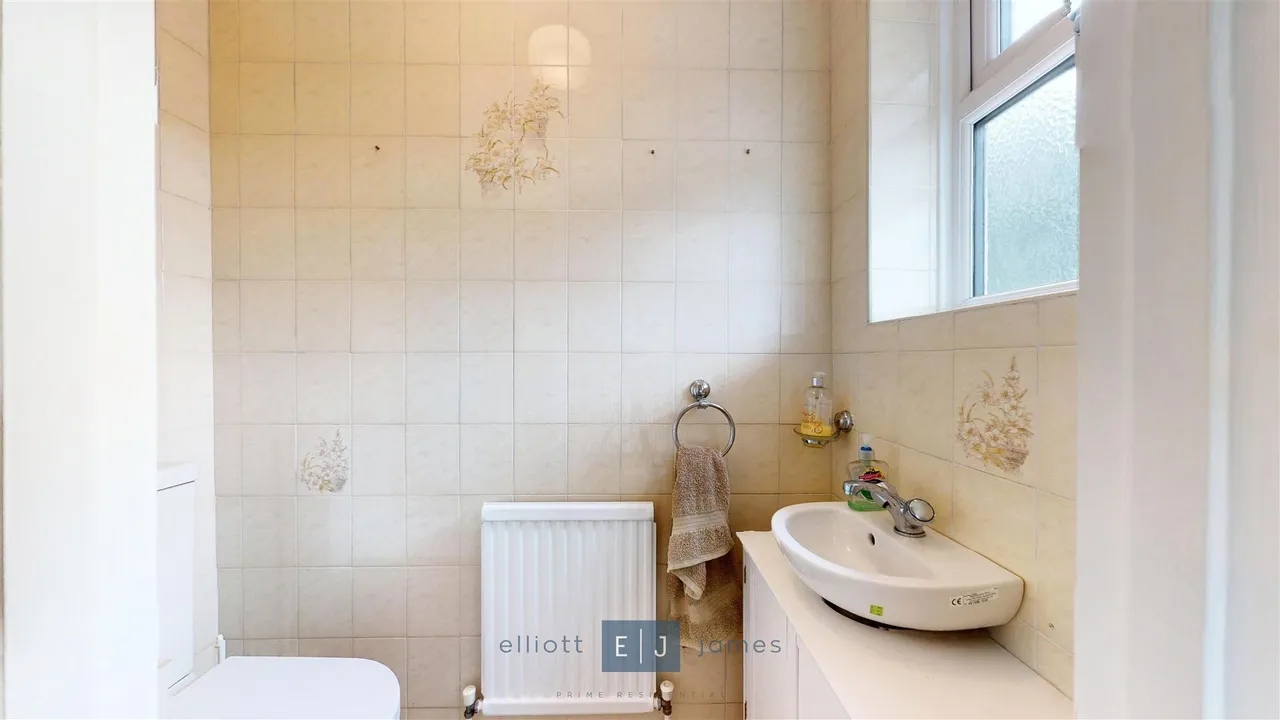 Swiss Cottage Place, Loughton, IG10, photo 7