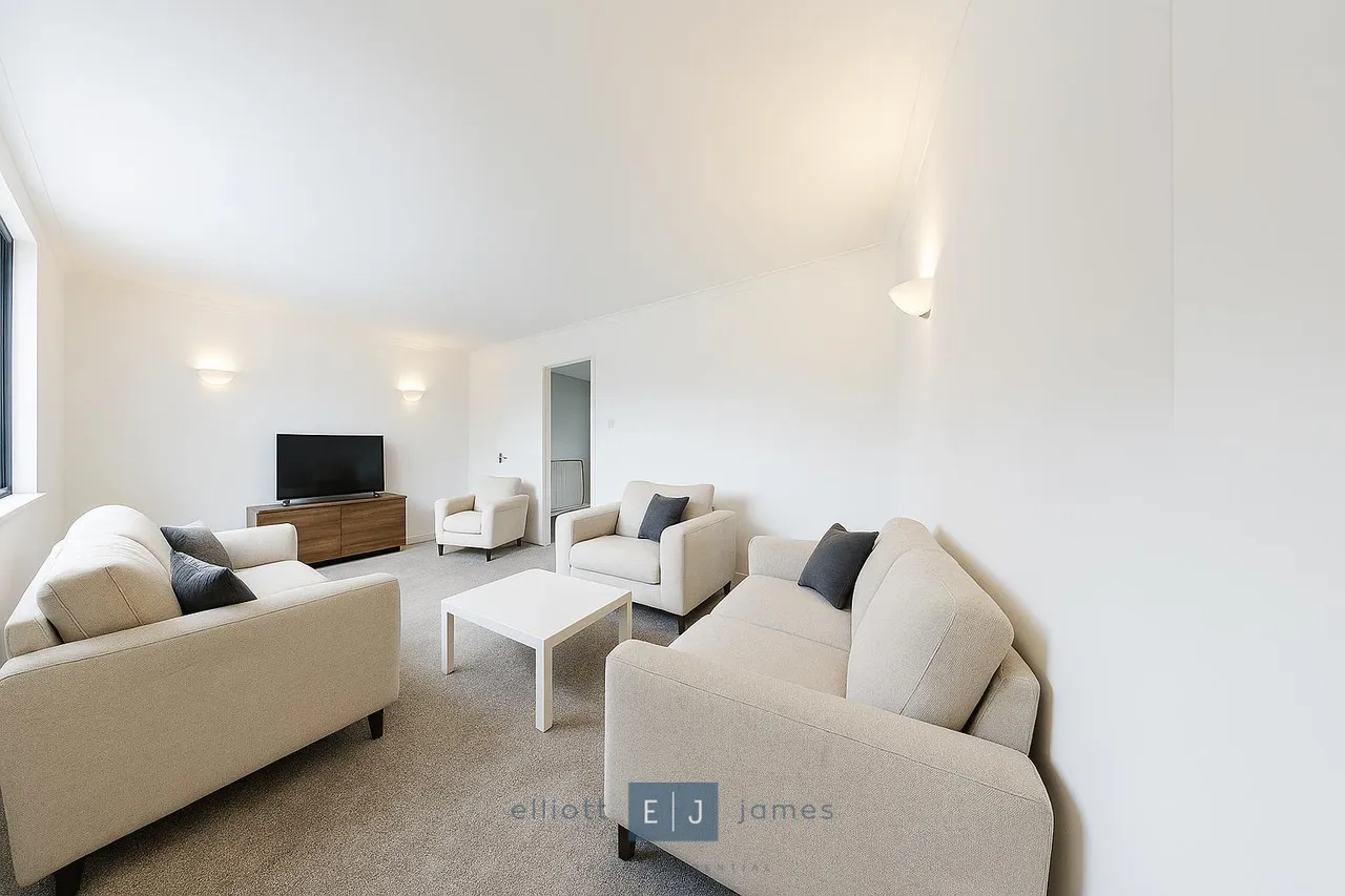 Swiss Cottage Place, Loughton, IG10, photo 4
