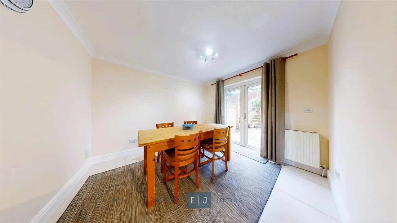 Swiss Cottage Place, Loughton, IG10, photo 8