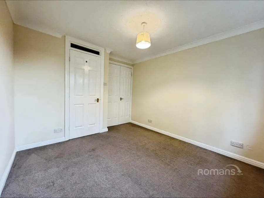 Crowthorne Road, Bracknell, RG12, photo 6