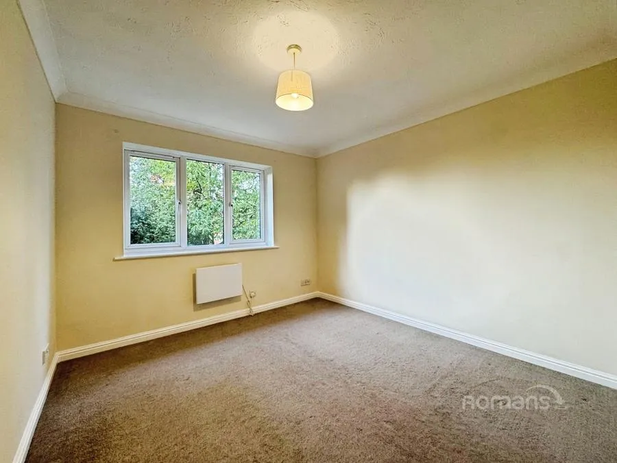Crowthorne Road, Bracknell, RG12, photo 5