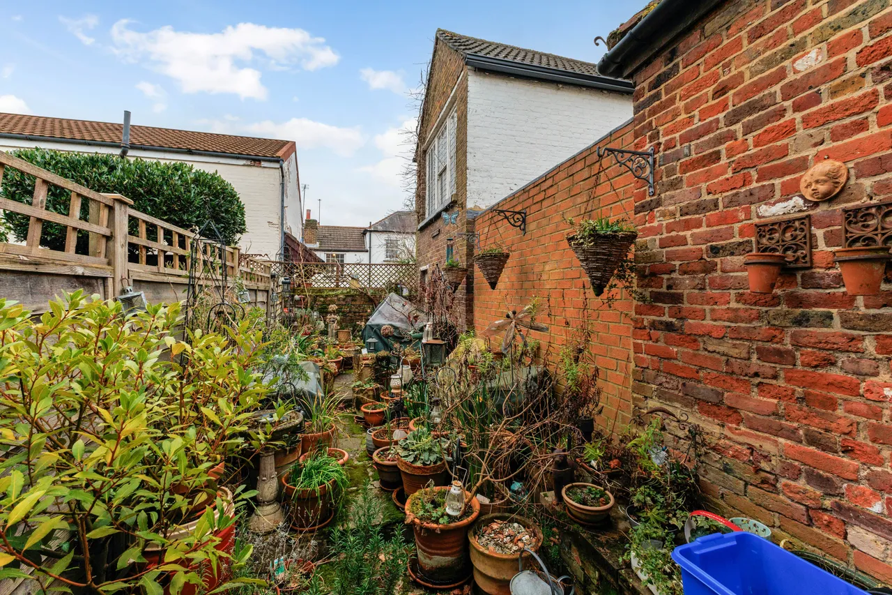 London Road, Datchet, SL3, photo 5