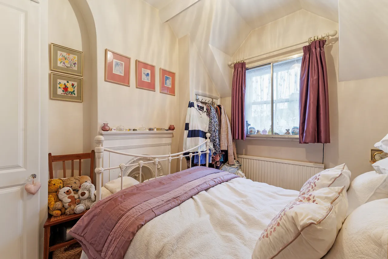London Road, Datchet, SL3, photo 4