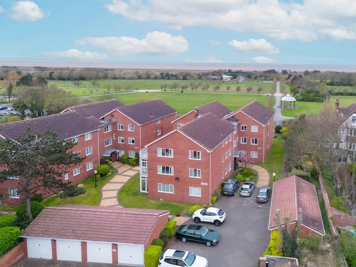 3 bed flat for sale, Beechfield Gardens, The Oaks Beechfield Gardens, PR8