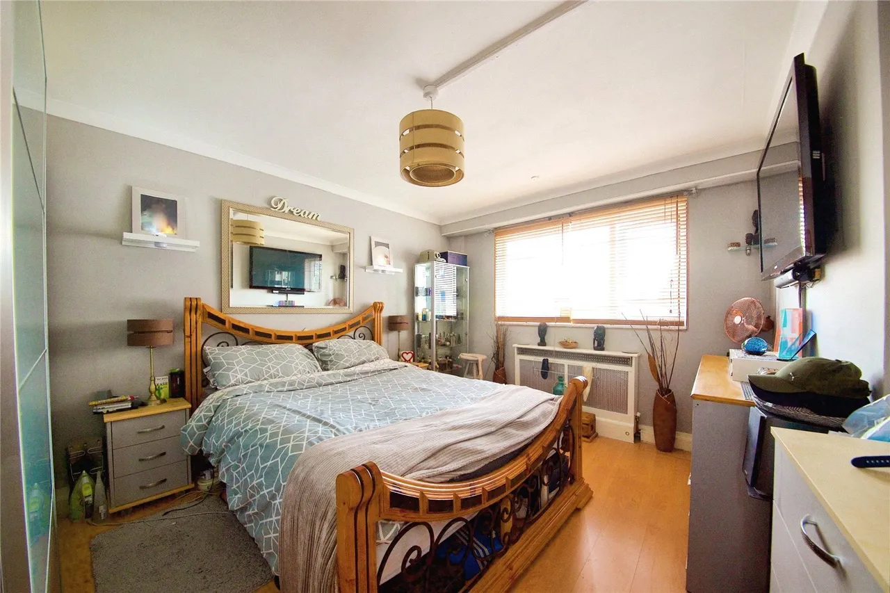 Market Parade, Leyton, E10, photo 6