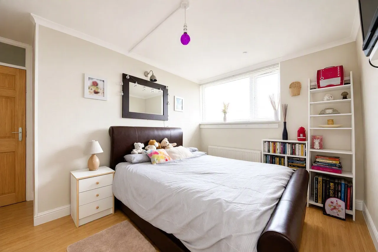 Market Parade, Leyton, E10, photo 5