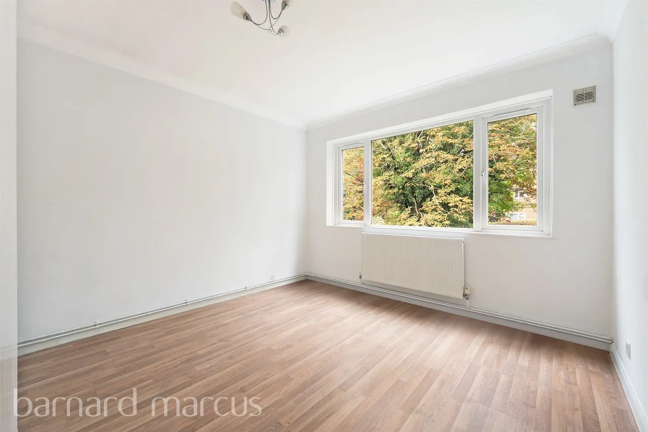 Egmont Road, Sutton, photo 6