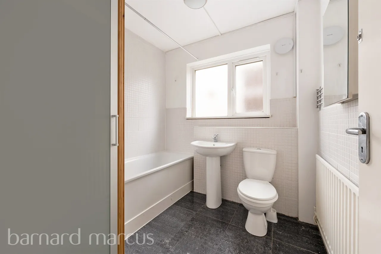 Egmont Road, Sutton, photo 7