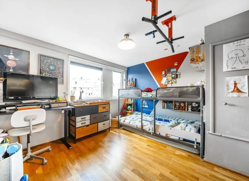 Augustus Close, Brentford, TW8, photo 6