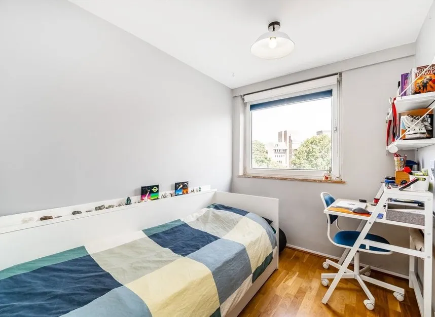 Augustus Close, Brentford, TW8, photo 5